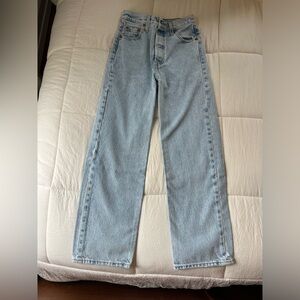 Levi’s ribcage straight ankle jeans / size 23